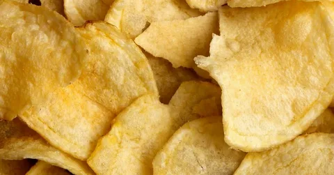 تصویر 1 از چیپس ساده نمکی + طعم اصیل سیب‌ زمینی